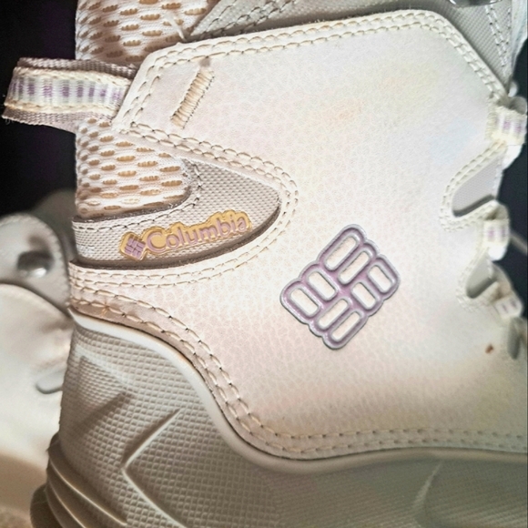 Columbia White women's Snow Boot 200g Insulation NWT sz 8.5 - Picture 7 of 13